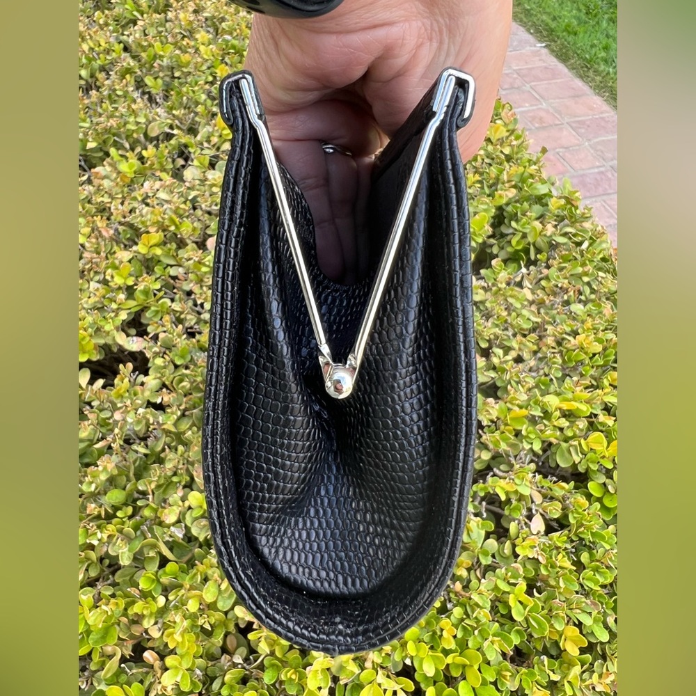 BANANA REPUBLIC Cow Leather Clutch Bag - Picture 8 of 10